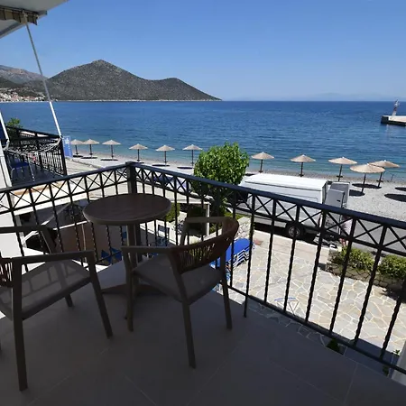 Hotel Oceanis Tirós