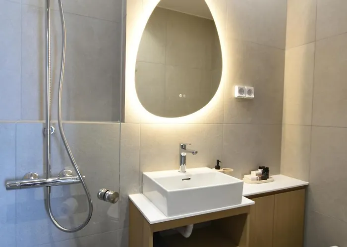 Otel Okeanis *