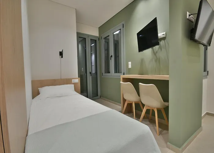 Okeanis Hotell Tirós