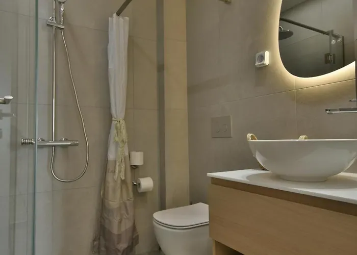 Otel Okeanis *