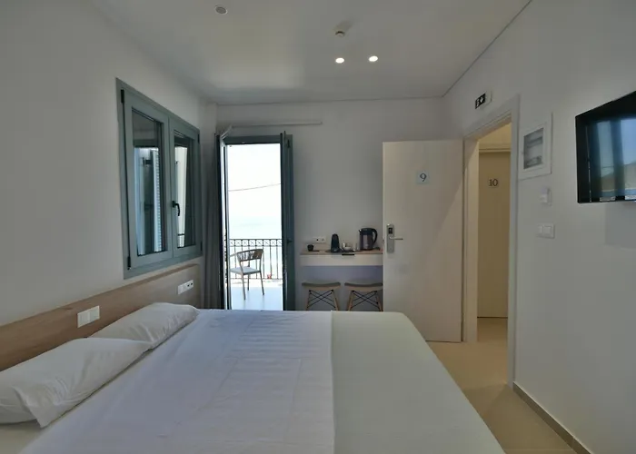 Hotell Okeanis Tirós