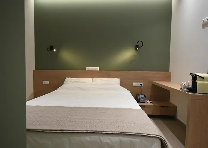 Okeanis Otel Tirós